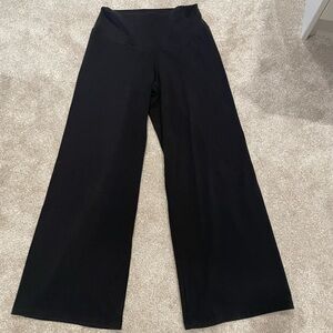 Old Navy Maternity powerchill pants